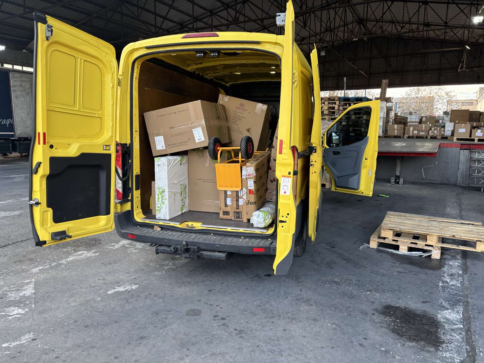Παραδόσεις e-shop & διανομές B2B